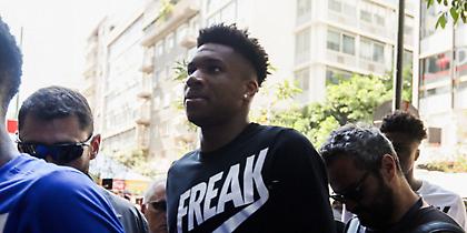 Αντετοκούνμπο: Αντικατέστησαν το όνομά του από την εφορευτική επιτροπή