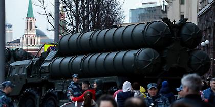 Οι ΗΠΑ δεν αποκλείουν κυρώσεις στην Τουρκία για τους S-400