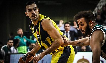 Ο Σλούκας τραγουδάει Ρέμο: «Μη φύγεις…» (video)