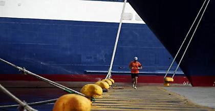 Δεμένα την Τετάρτη τα πλοία λόγω 24ωρης πανελλαδικής απεργίας της ΠΝΟ