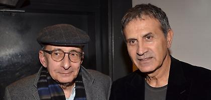 «Εν Ερμουπόλει»: Ο Γιώργος Νταλάρας τιμά τον Μάνο Ελευθερίου