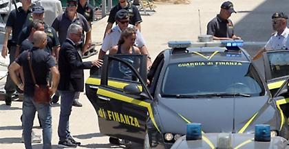 Σε μυστική τοποθεσία η Γερμανίδα πλοίαρχος, Καρόλα Ρεκέτε