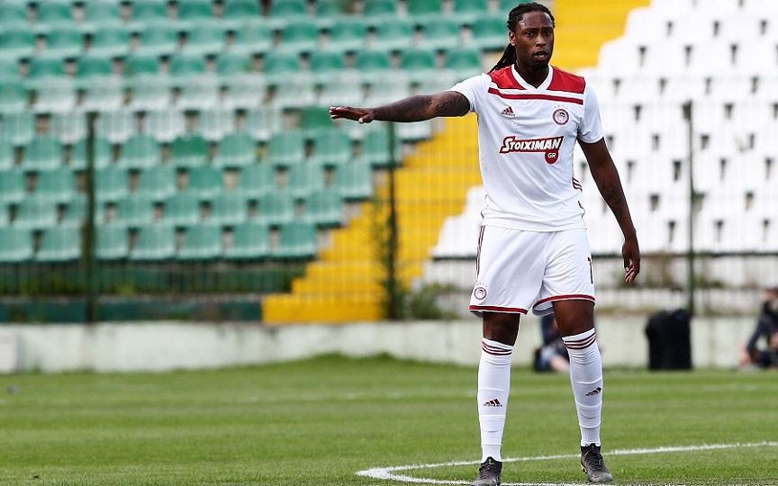 Ο Σεμέδο δείχνει ικανός να... φτιάξει την άμυνα του Ολυμπιακού!