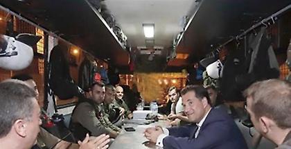 Στην κλούβα των ΜΑΤ στο Πολυτεχνείο ο Άδωνις Γεωργιάδης (pics)