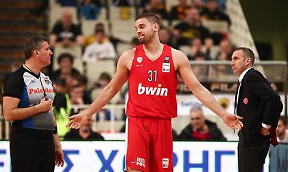 Παρελθόν και επίσημα από τον Ολυμπιακό ο Μπόγρης