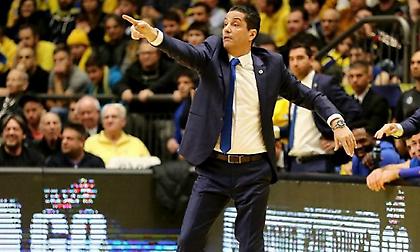 Ο Σφαιρόπουλος πουλάει διαρκείας της Μακάμπι στα… εβραϊκά!