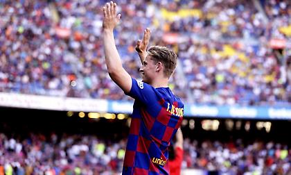 Επίσημη παρουσίαση του Ντε Γιονγκ μπροστά σε χιλιάδες φίλους της Μπαρτσελόνα