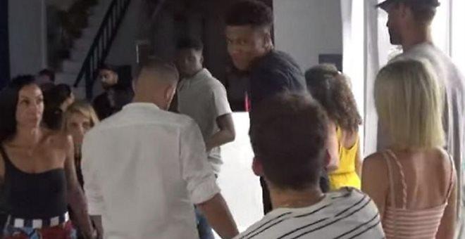 Viral η αντίδραση τουρίστα που συναντά στην Μύκονο τον Αντετοκούμπο (video)