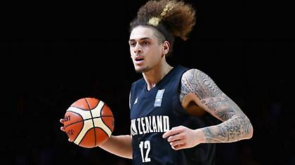 Φοτού: «Τρελό που θα αντιμετωπίσω τον Γιάννη στην Κίνα, αλλά δεν μπορεί να μας κερδίσει μόνος»