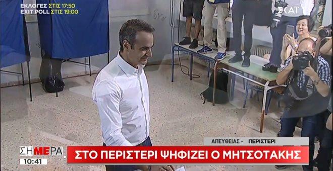 Μητσοτάκης από Περιστέρι: Αύριο ξημερώνει μία καινούργια ημέρα