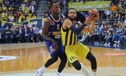 Παρελθόν από την Φενέρ ο Ένις