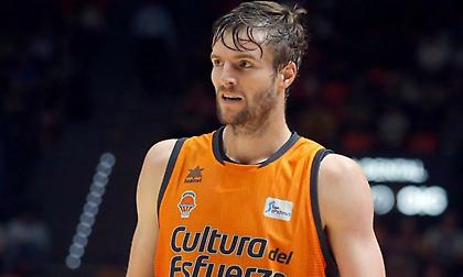 Ανανέωσε με Βαλένθια ο Ντούρνεκαμπ