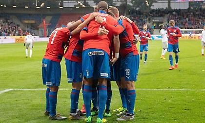 Οι φανέλες της Πλζεν (pics)