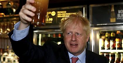 Ο Μπόρις Τζόνσον «πέταξε στα σκυλιά» τον βρετανό πρέσβη στις ΗΠΑ