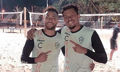 Έπαιζε foot volley στη Βραζιλία ο… αδικαιολογήτως απών Νεϊμάρ