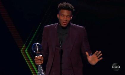 Γιάννης: «Όχι δεν θα κλάψω σήμερα» (video)