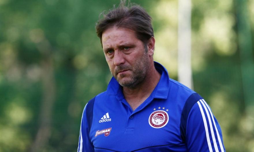 «Κατασκοπεύει» την Βικτόρια Πλζεν ο Μαρτίνς