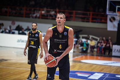 Ενίσχυση με Άιβερσον για Ζενίτ