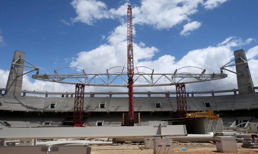 Ολοκληρώθηκε ο σκελετός του στεγάστρου στο ένα πέταλο της «Αγια-Σοφιάς» (pics)