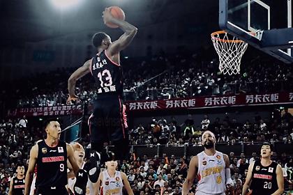 Συνεχίζει στην Κίνα ο Γουίμς