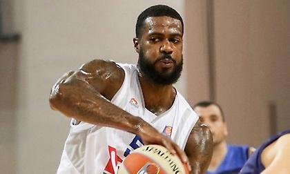 Κλείνει στην Μπούργος ο Ερλ Κλαρκ