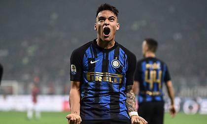 Ο ατζέντης του Λαουτάρο Μαρτίνες βάζει στο κόλπο τη Μπαρτσελόνα