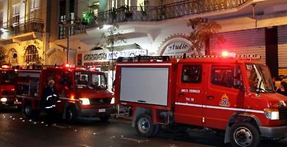 Έκρηξη σε μπαρ στο Καβούρι, φωτιές σε ΙΧ σε Γλυφάδα, Νίκαια