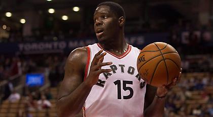 Ευκαιρία από Ρόκετς σε Άντονι Μπένετ