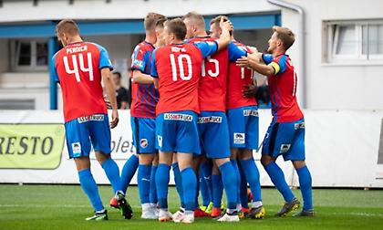 Τριάρα η Πλζεν, υπό το βλέμμα Μαρτίνς