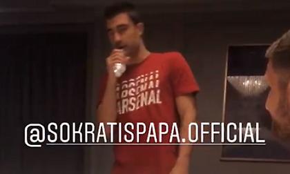 Ο Παπασταθόπουλος τραγουδάει Αργυρό και ο Ομπαμεγιάνγκ… λύνεται στα γέλια (video)