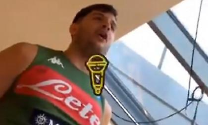 Ο Μανωλάς ερμηνεύει… Παβαρότι και αποθεώνεται (video)