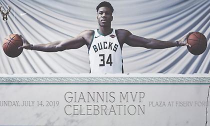 Αντετοκούνμπο: «Μην με λέτε MVP μέχρι να το κατακτήσω ξανά του χρόνου!»