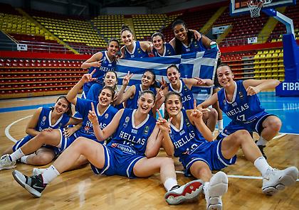 Η απονομή του ασημένιου μεταλλίου στην Εθνική Νεανίδων (video)