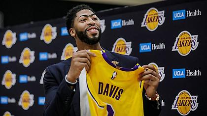 Δεν πάει τελικά στο Παγκόσμιο της Κίνας ο Άντονι Ντέιβις