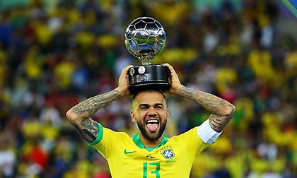 Τότεναμ και Άρσεναλ στο παιχνίδι για Ντάνι Άλβες