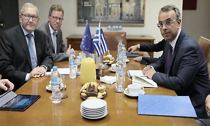 Θεσμοί: Αν πετυχαίνετε τους στόχους δεν διαφωνούμε με το μείγμα πολιτικής