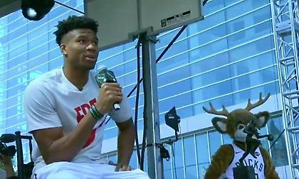 Giannis: «Ρεαλιστικός στόχος η κατάκτηση του πρωταθλήματος» (video)