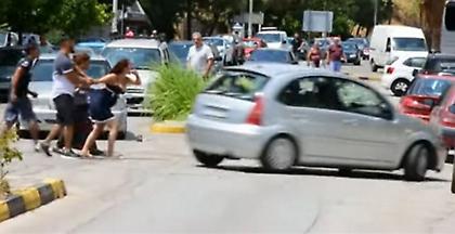 Αιματηρή συμπλοκή με τραυματίες στο Ναύπλιο (video)