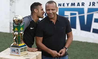 Ψάχνει το «μπαμ» με Γιουβέντους ο πατέρας του Νεϊμάρ