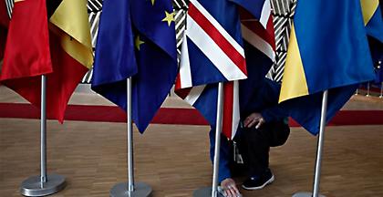 OBR: Ύφεση και μαύρη τρύπα στη οικονομία θα επιφέρει το no deal στο Brexit