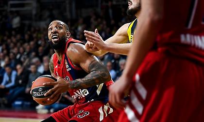 Υπέγραψε στη Φενέρ ο Ντέρικ Γουίλιαμς