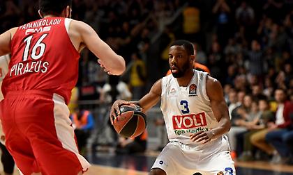 «Πρώτος στη λίστα του Ολυμπιακού ο Νόρις Κόουλ. Εξετάζεται και ο Μήτρου-Λονγκ»