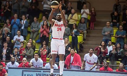 Ανανέωσε με Μονακό ο Ουαταρά