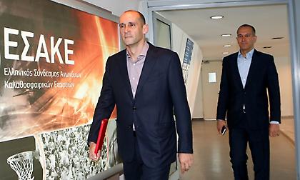 ΚΑΕ Ολυμπιακός: «Δεν κάνουμε βήμα πίσω, για καθαρά νομικούς λόγους η δήλωση συμμετοχής στην Α2»