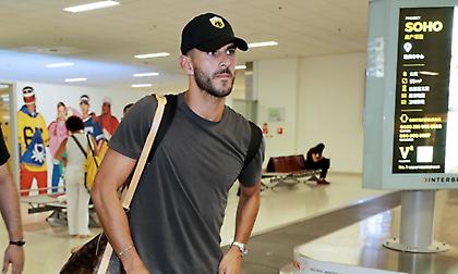 Πέρασε τα ιατρικά και πάει στα γραφεία της ΑΕΚ ο Ολιβέιρα (pic)