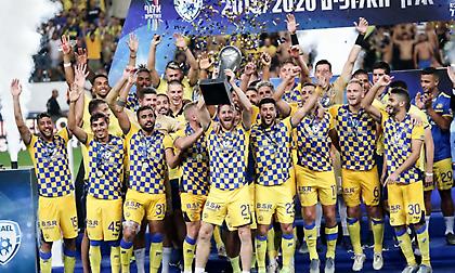 Σήκωσαν την πρώτη κούπα της σεζόν Ίβιτς και Γιαννιώτης!