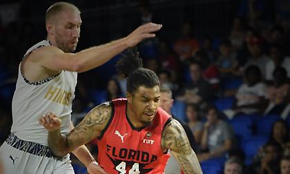 Προελαύνει η ομάδα Καλάθη-Χάινς-Λοτζέσκι-Τζέιμς στο τουρνουά των 2 εκατ. δολαρίων