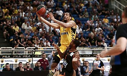 Ανατροπή και υπογράφει στη Βίρτους ο Βινς Χάντερ!