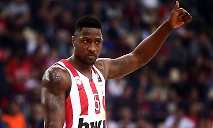 Έμεινε στον Ολυμπιακό ο Γουίλ Τσέρι!