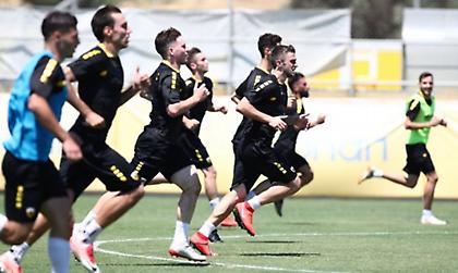Μέσα με Λαμία ο Ολιβέιρα, θλάση ο Οικονόμου